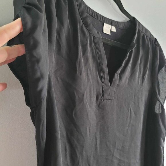 Twix Black Cap sleeve blouse. GUC - Picture 2 of 8